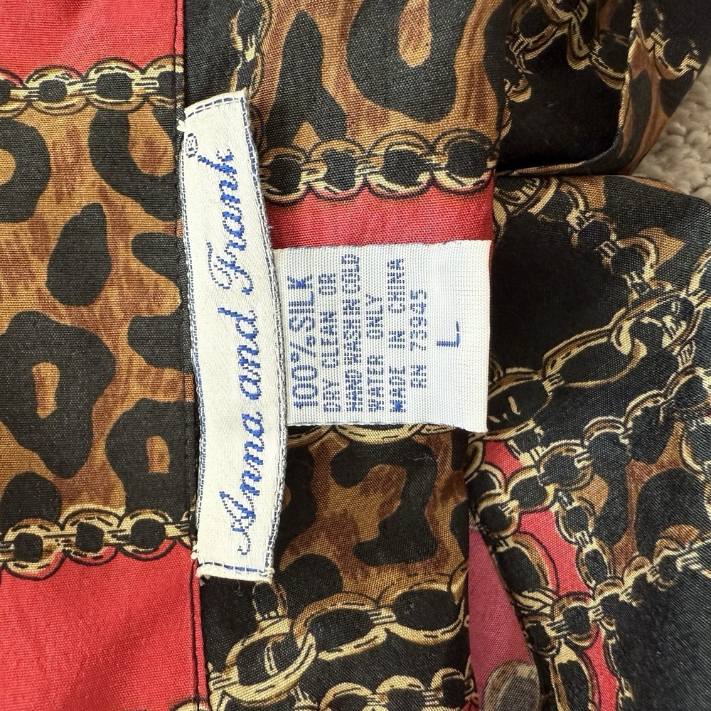 Vintage Anna and Frank 100% Silk Button Down Blouse Leopard Chain Classic Size L - Picture 9 of 12
